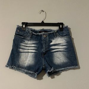 Lazer Vintage Jean Shorts - Sz 9 (fits like a 6)